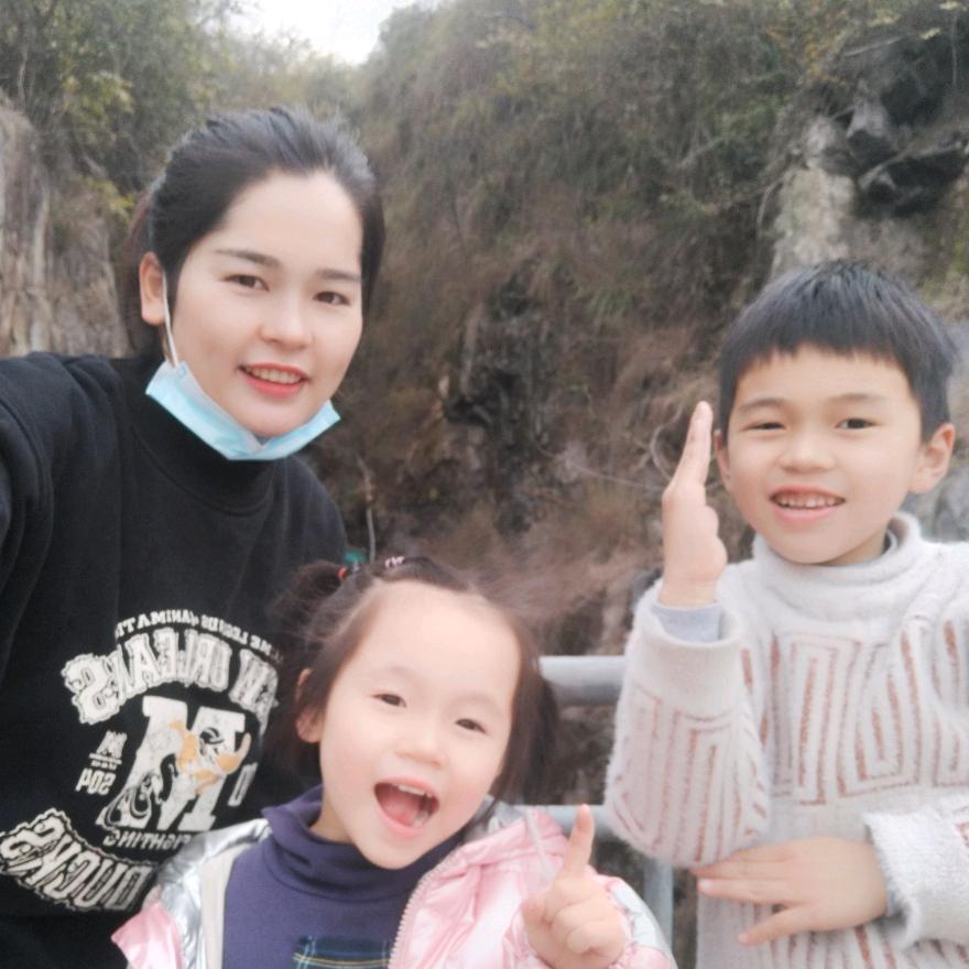 摆摊小罗