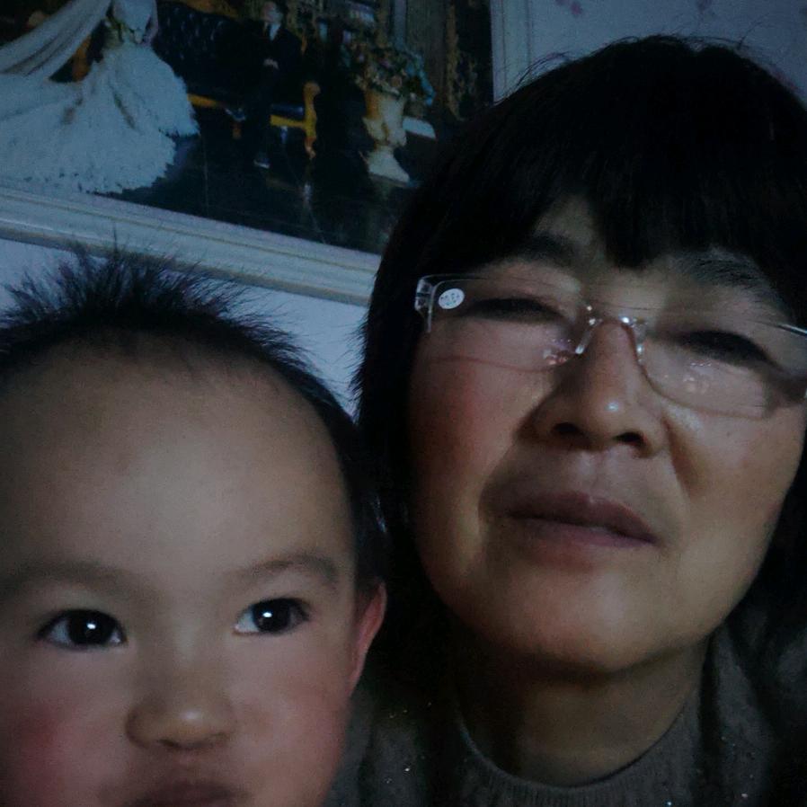 王雨铭漂亮的小孙女