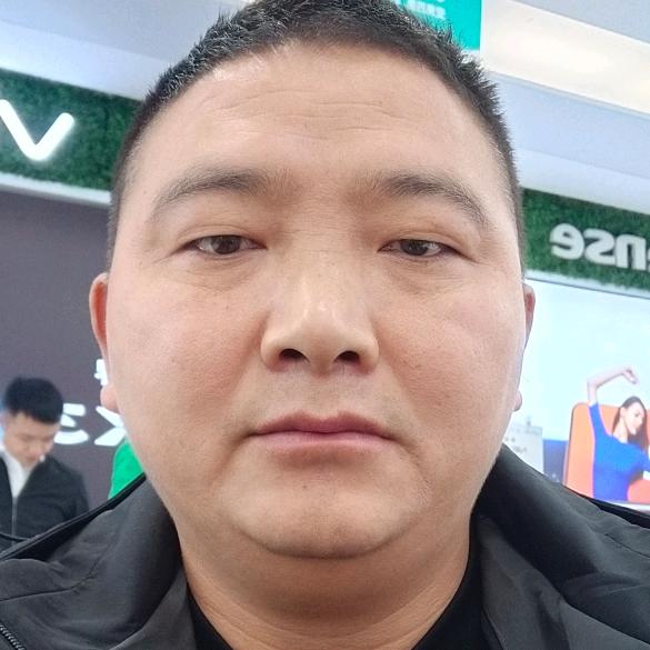 邓龙伟