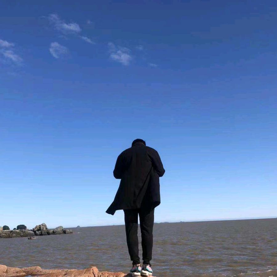 爱蒸胡萝卜的杨一