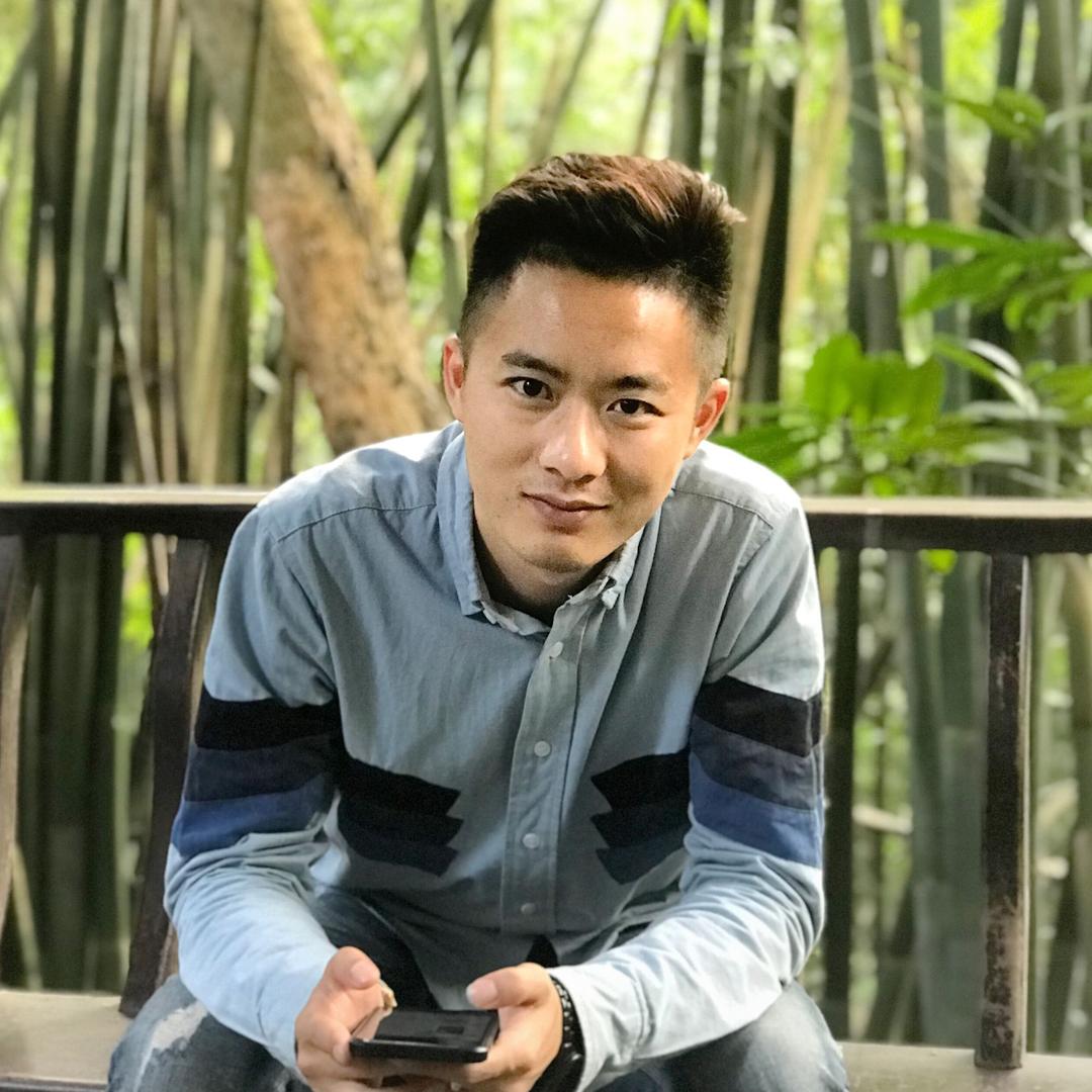 李炯炯