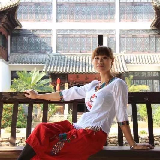 广达地产卖房子的小姐姐