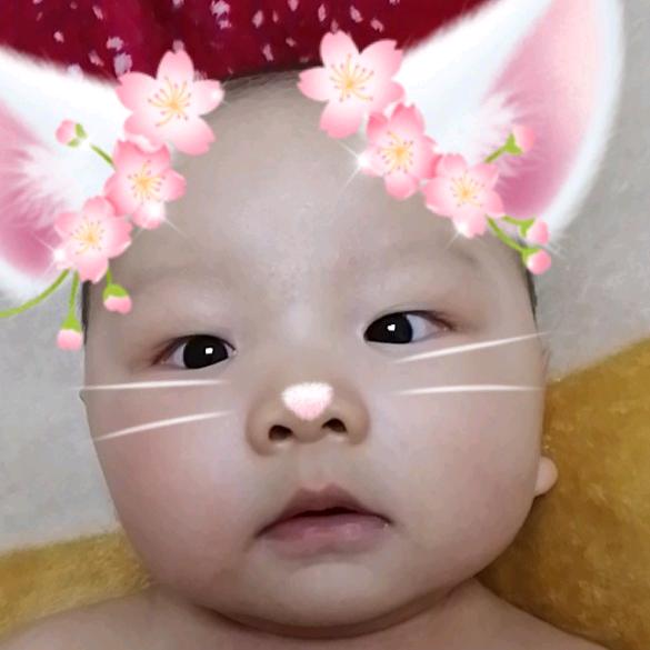 新集老街十字路口金苹果园