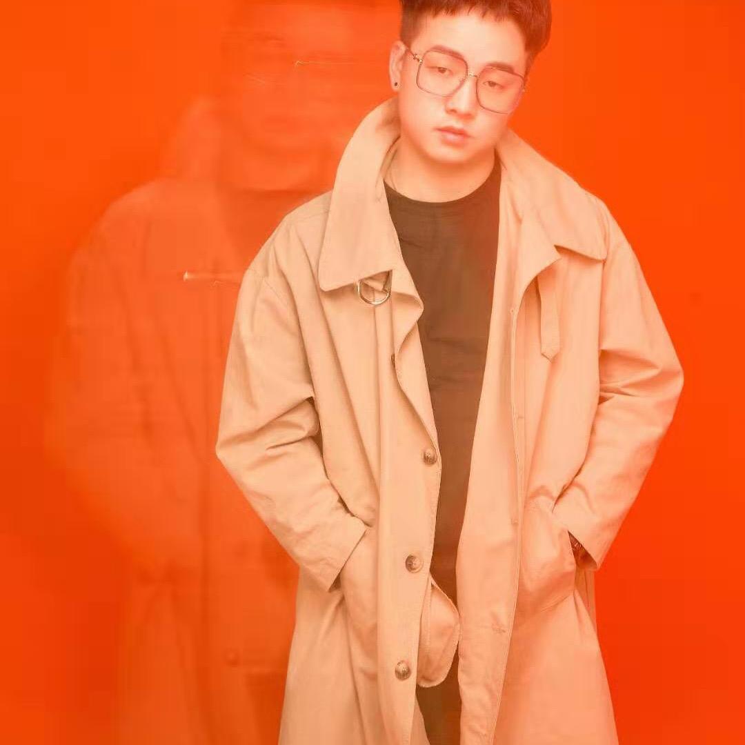 兰州减龄烫发专家   亮