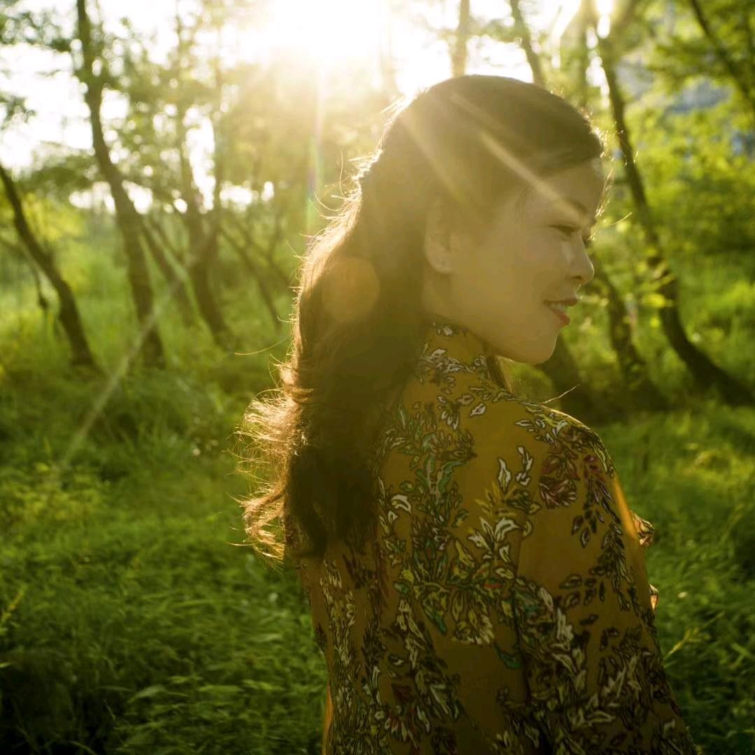 静看花落花又开