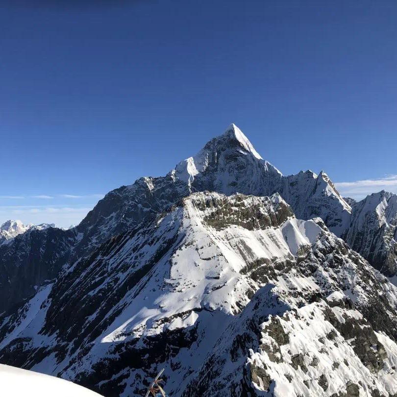 山高我为峰