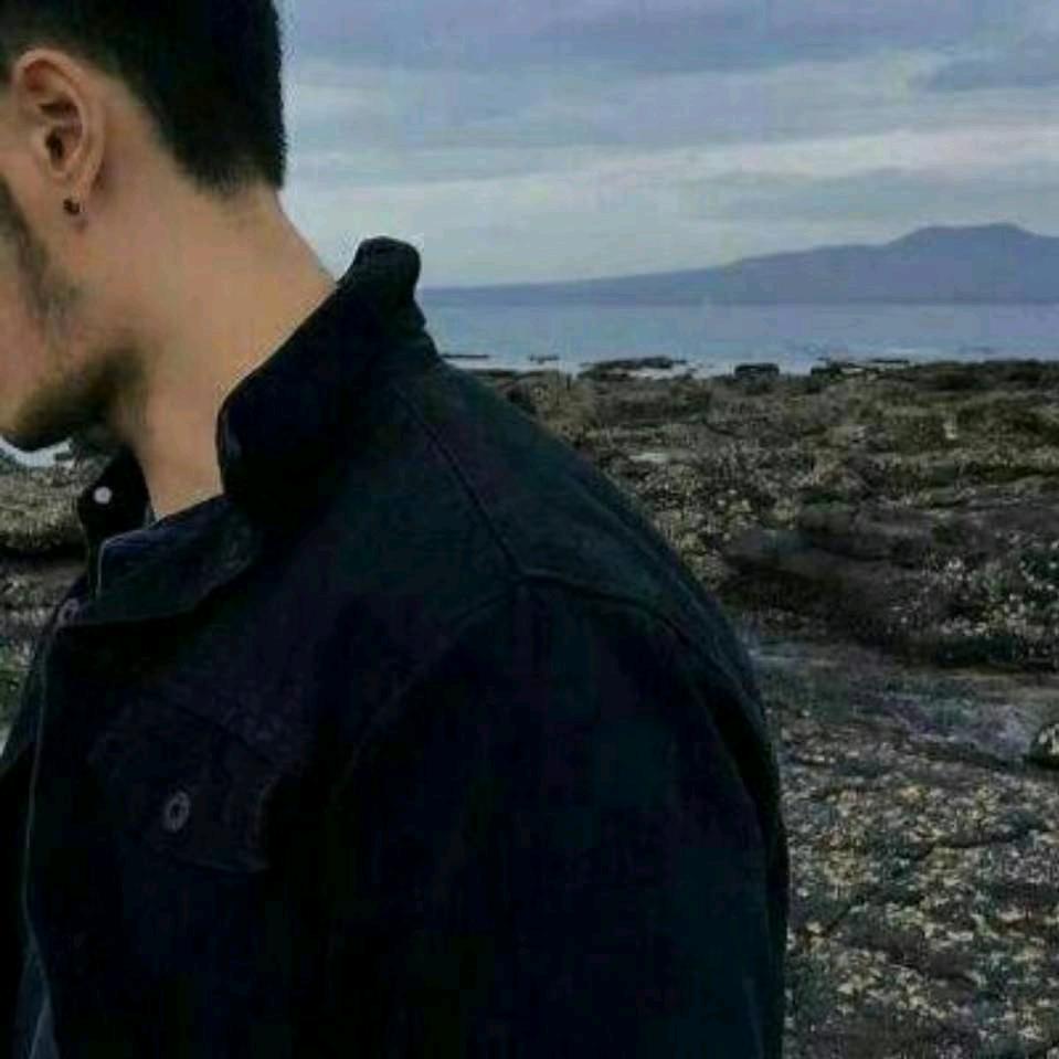 忆筠