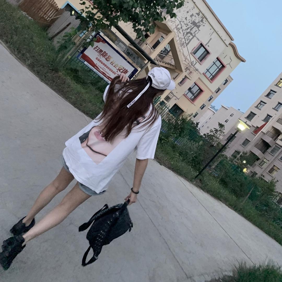 L 💋 H