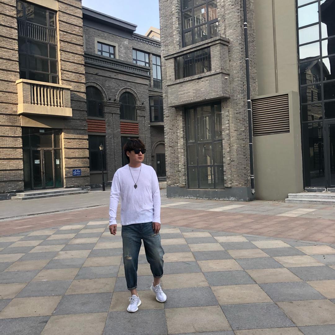 单眼皮儿男装店