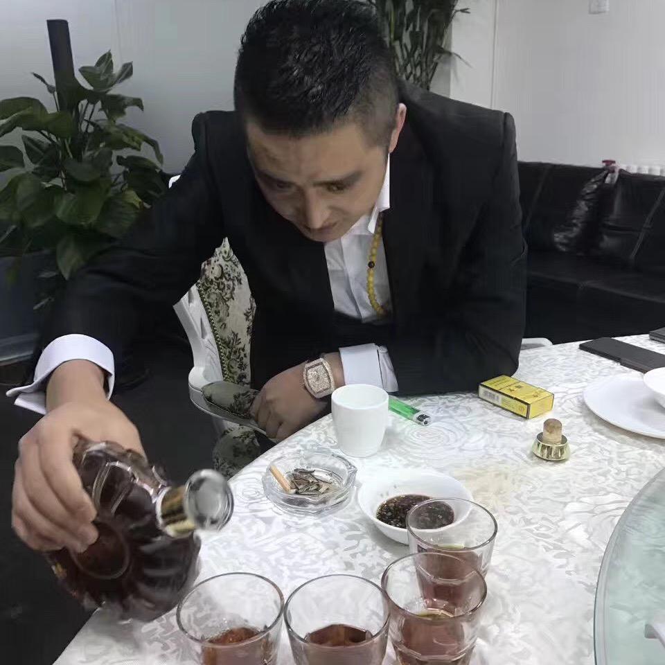 伟先生