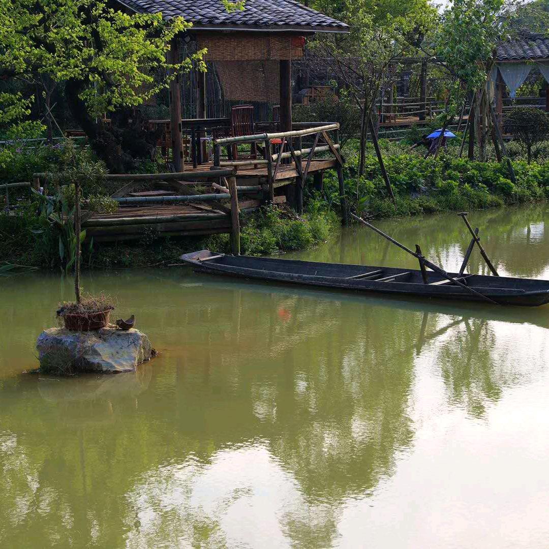 简陋田野
