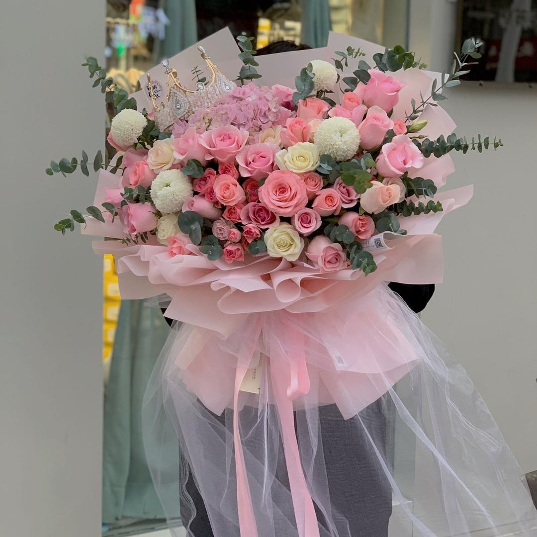 彩纳花艺鲜花店