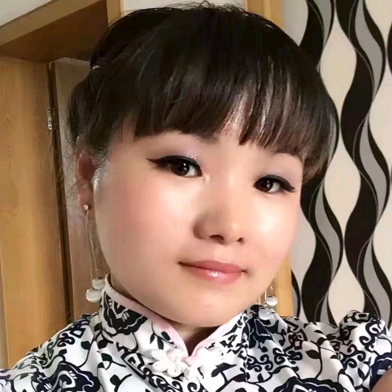 丽人倩影