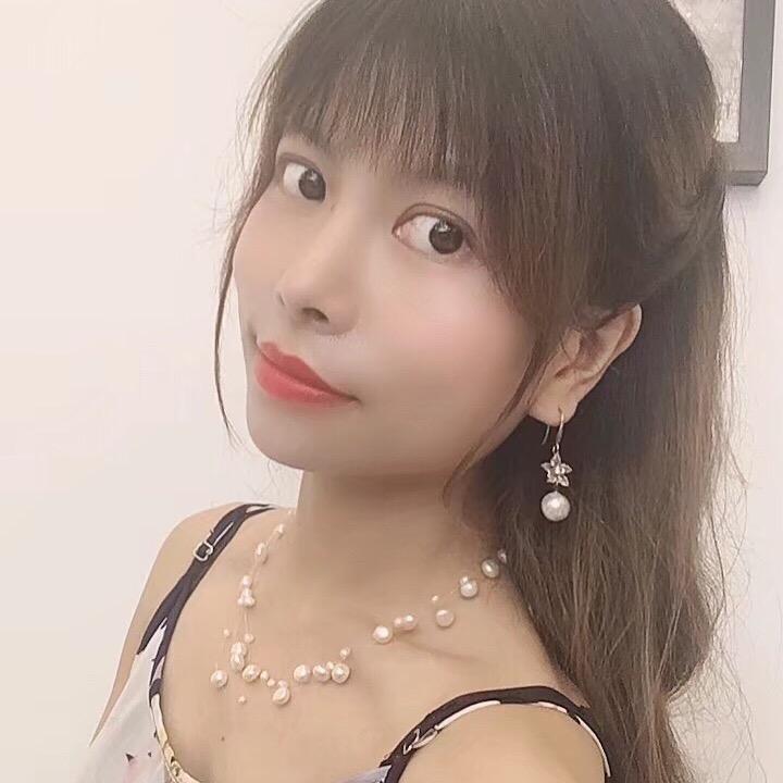 利霞服饰