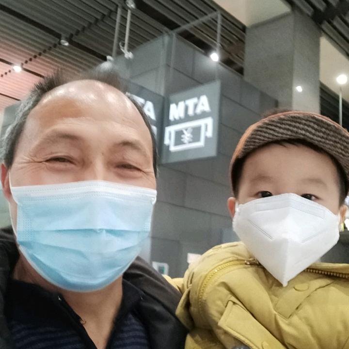 早晨的太阳（陈洪涛）