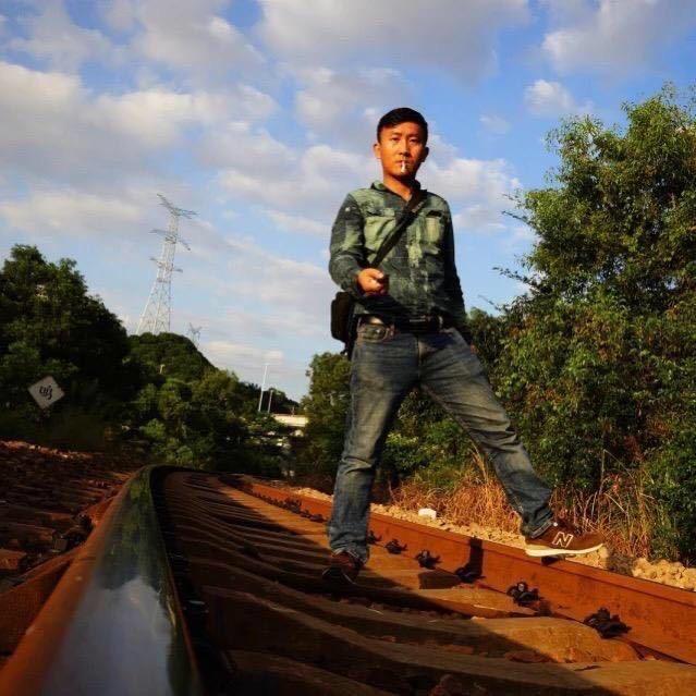 关注在尼泊尔的伪摄影师