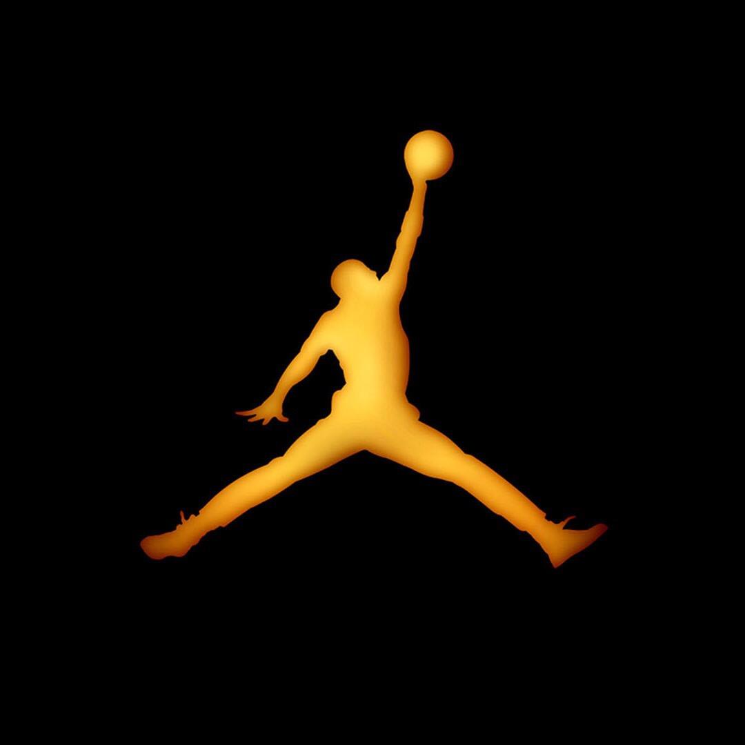 热爱🏍️💪🏀的体育老斯