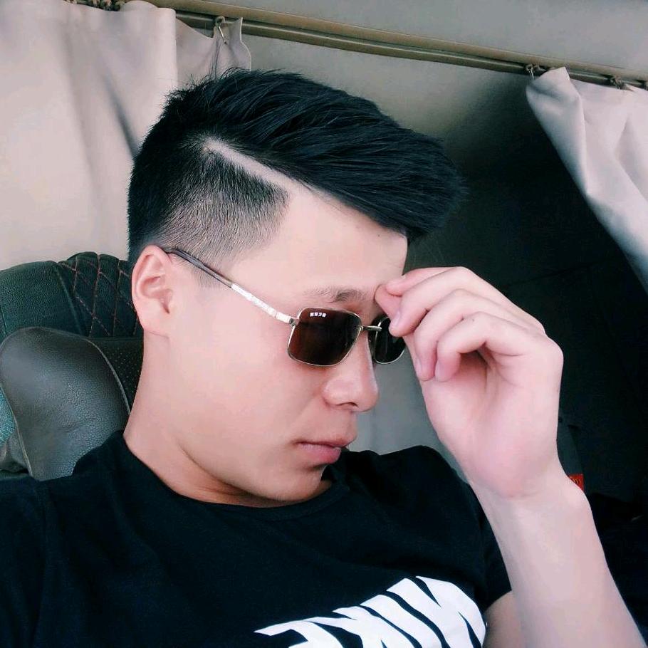 半挂小波哥