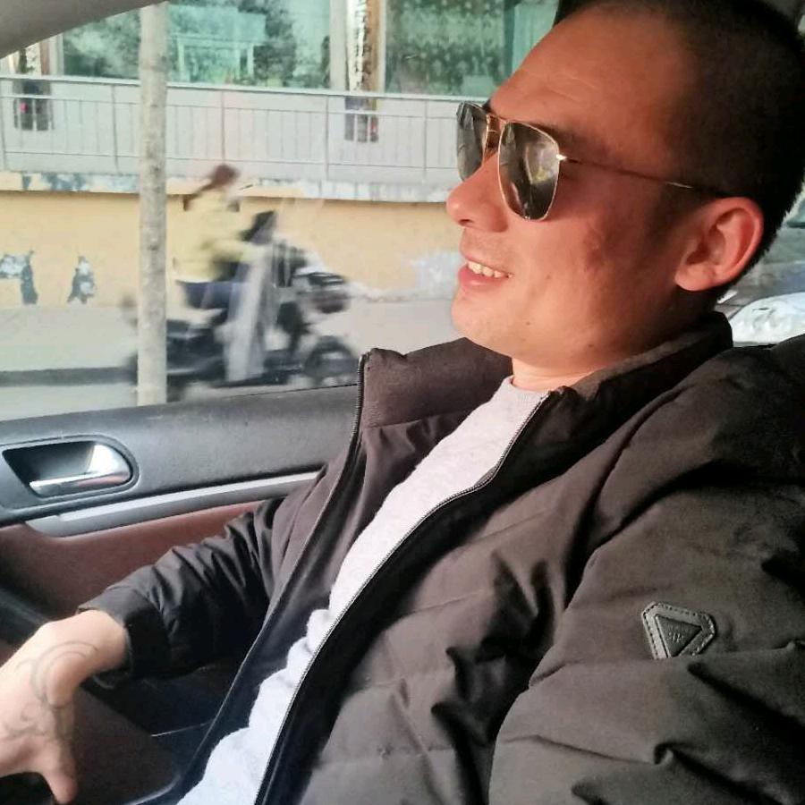 出租大小挖机