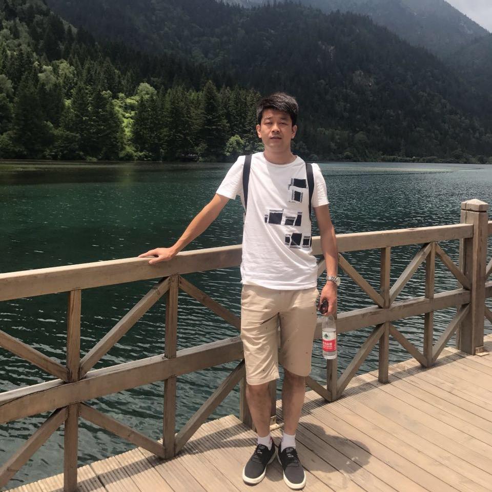 墨锦倾城染白衣