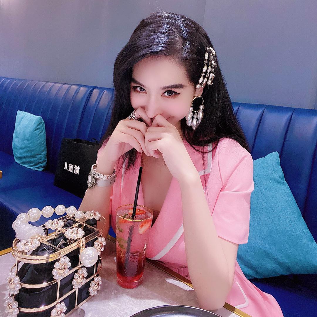 黛蜜儿服饰