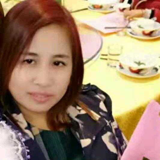 苗家阿妹。