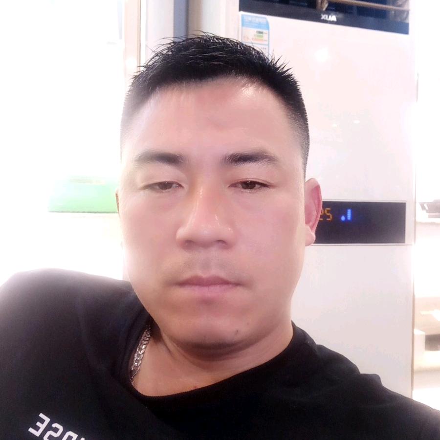 杨军