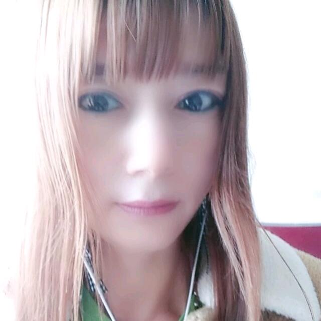 静静👄