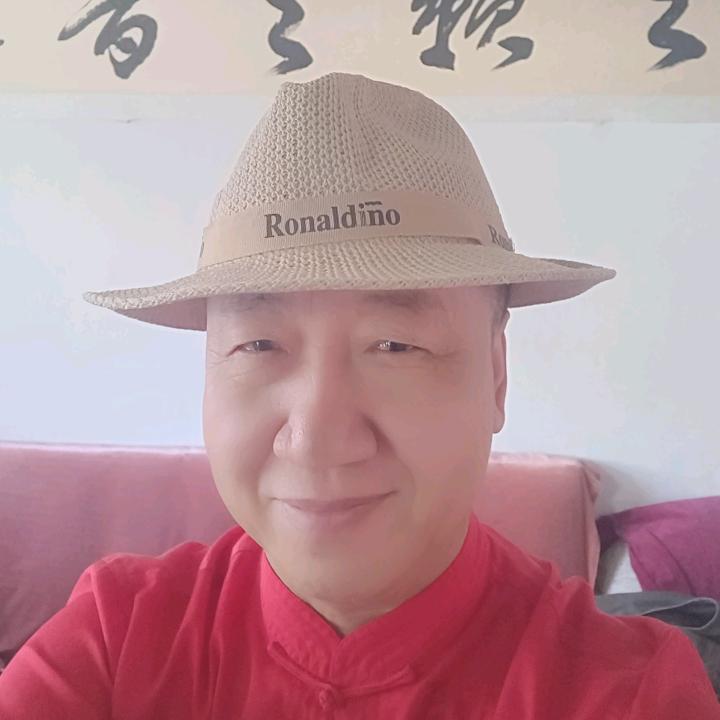 钮方重（口哨蓝猫）