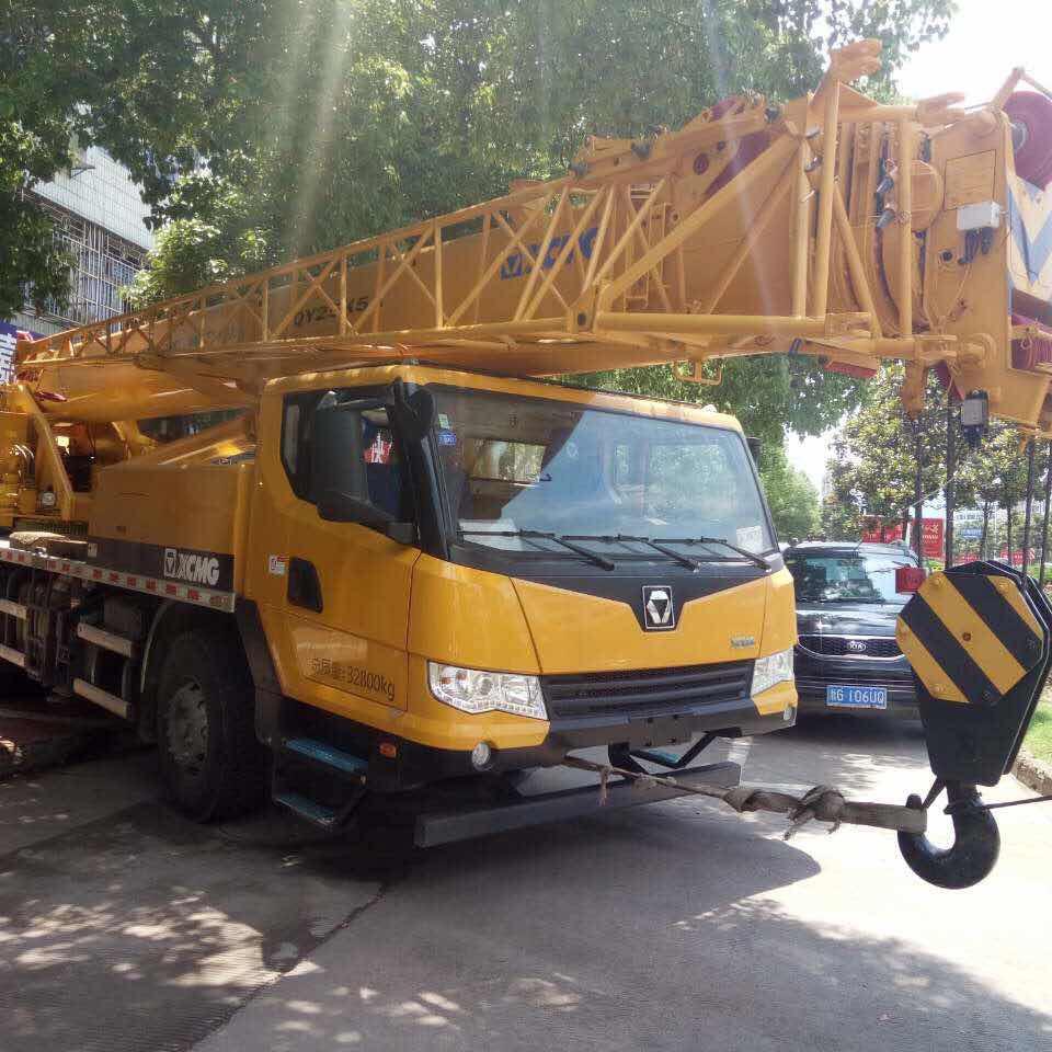 品位人生吊车出租