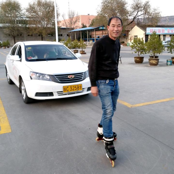 恒远驾校齐教练