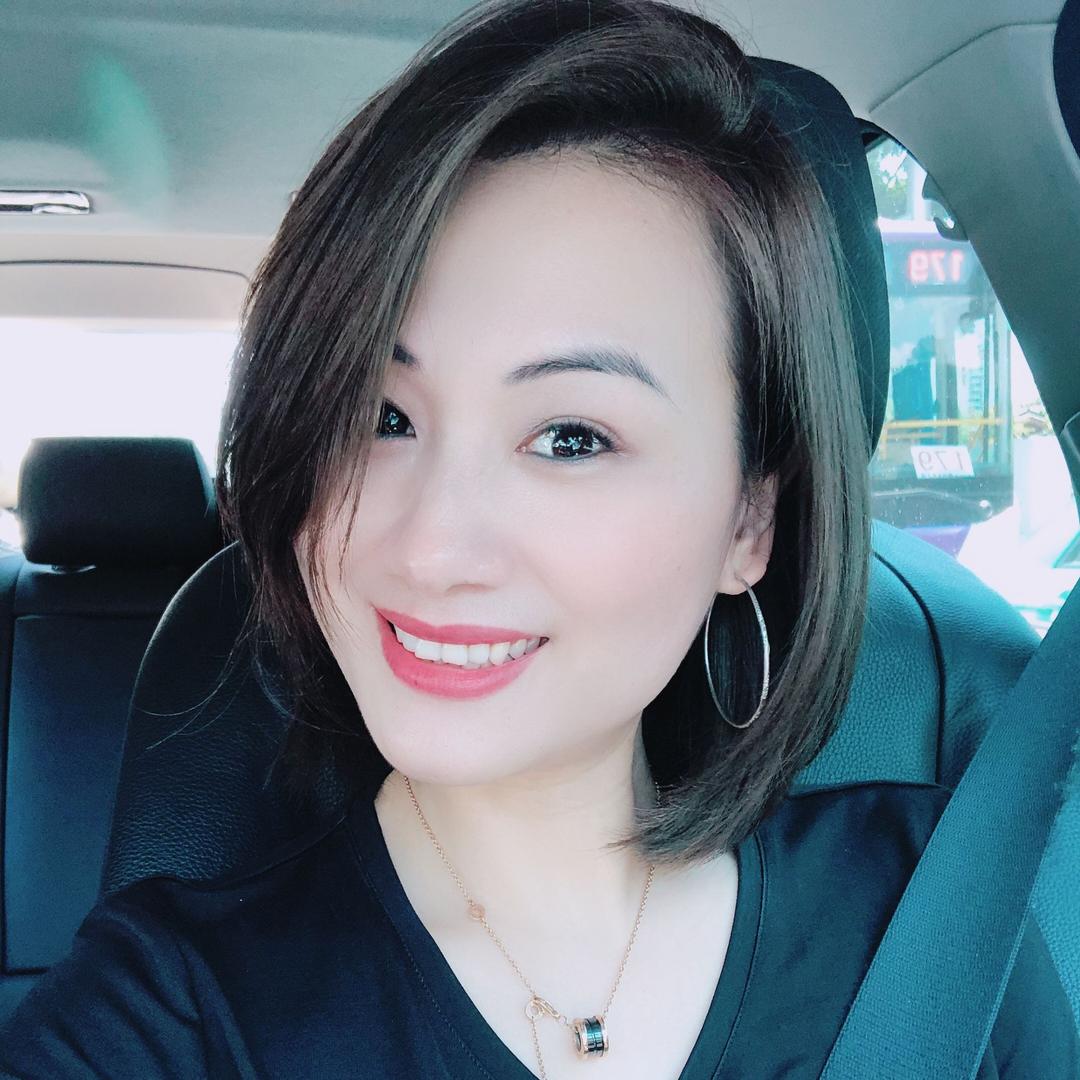 何姐