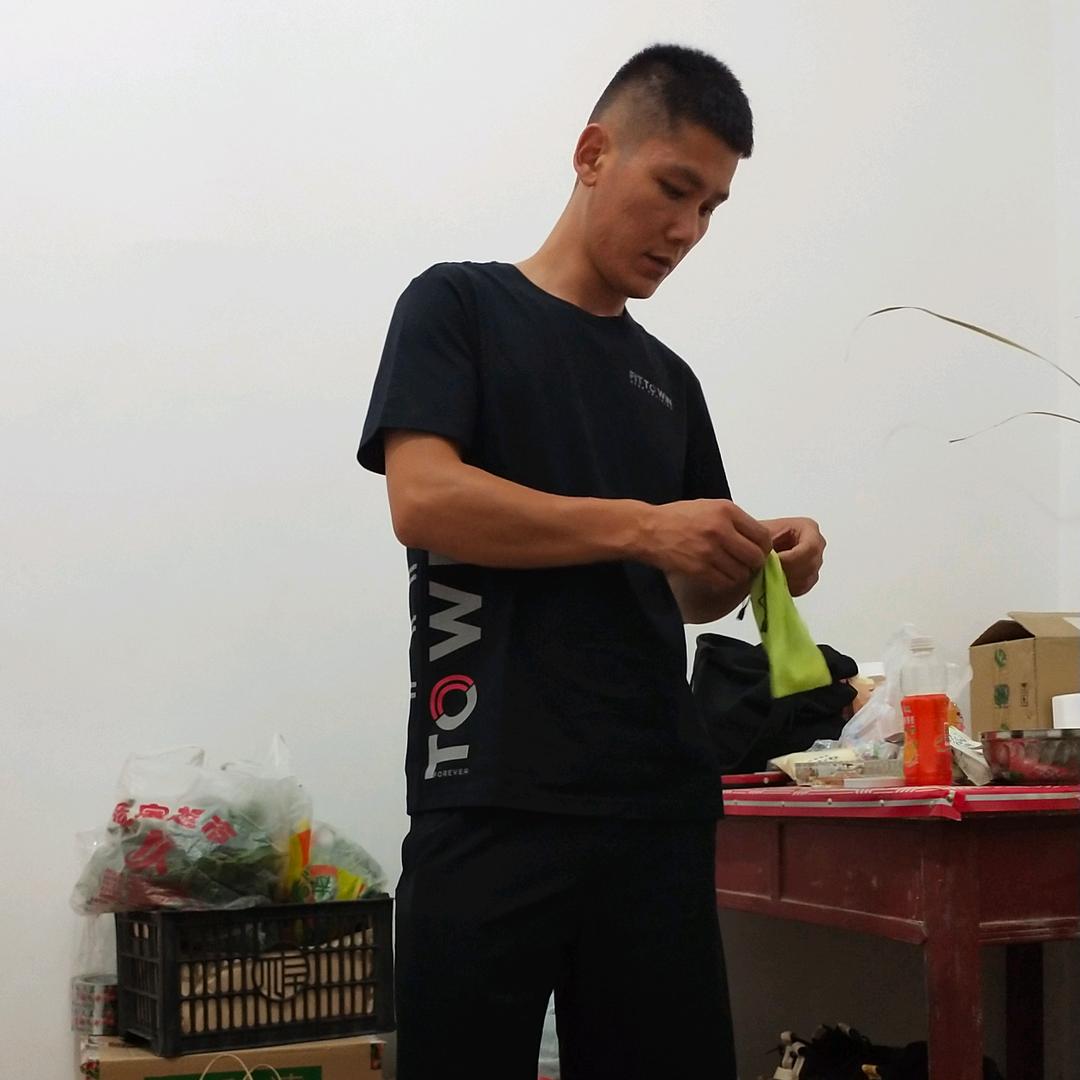 张L六