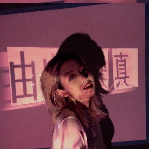 暴躁七的手机壳