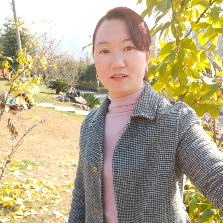 随意华红葡萄园