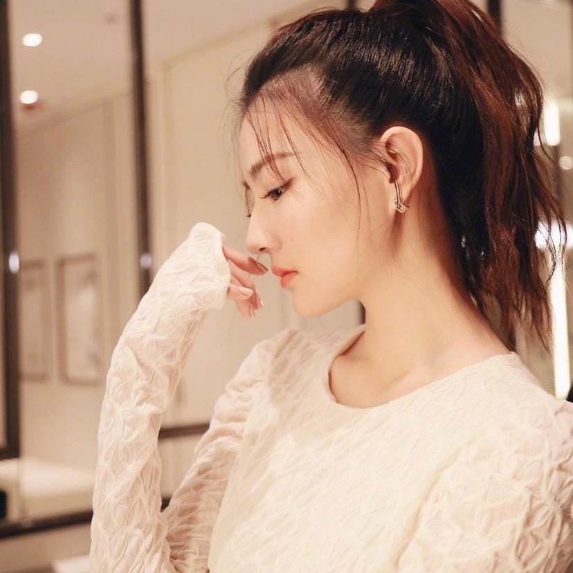 LUCKY 莉