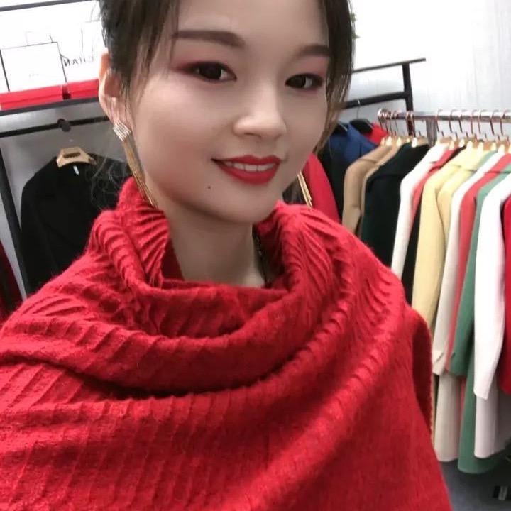 媛奢服饰专营店妈妈装