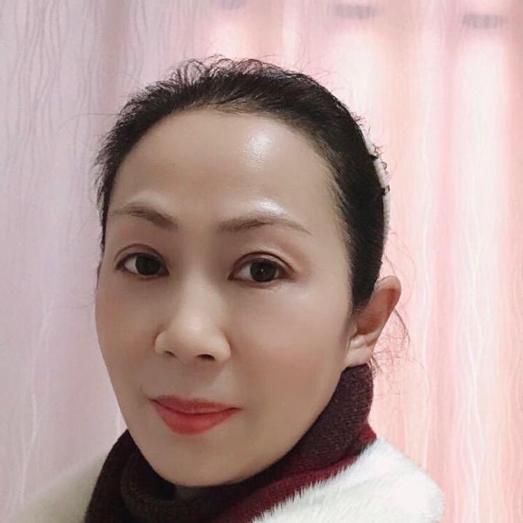 武汉心语贵族服饰邓姐