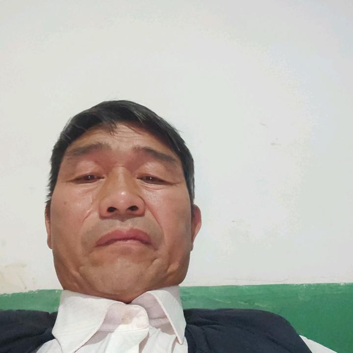 唐欣家爸