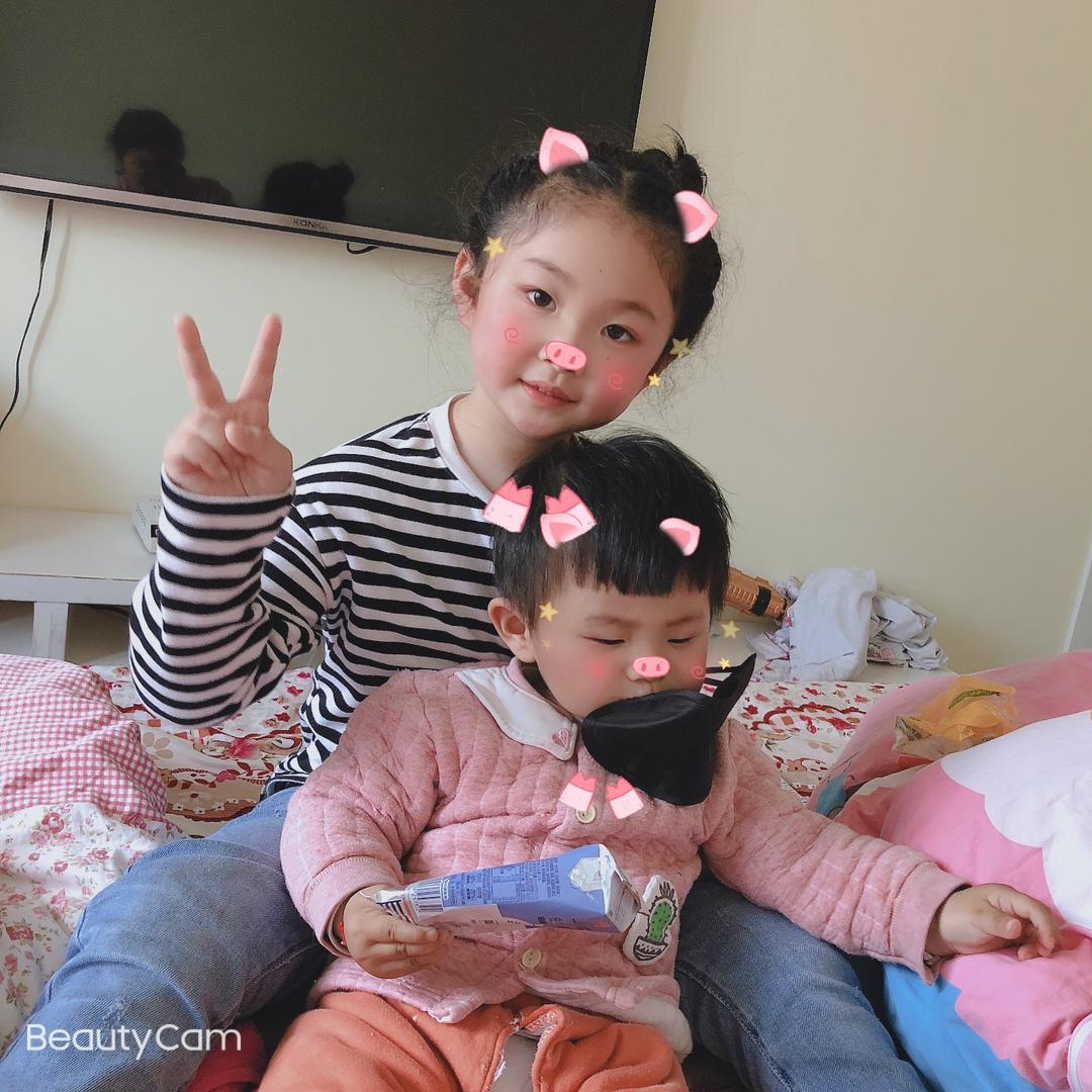 两闺女妈