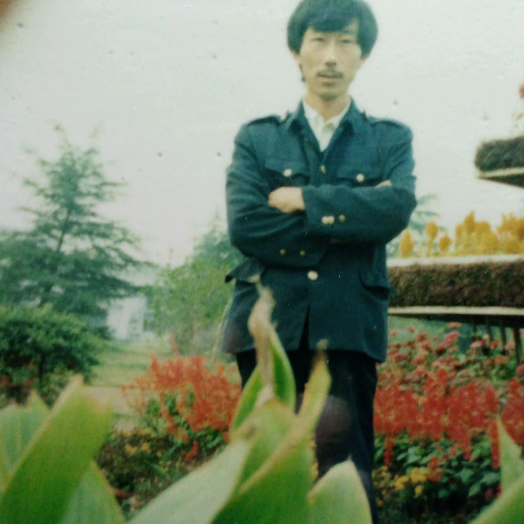 家是商城观庙，人在宁波。余，62年虎。