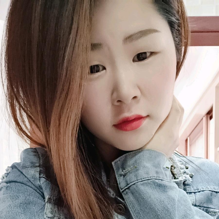 💐💐微胖界的小姐姐💞