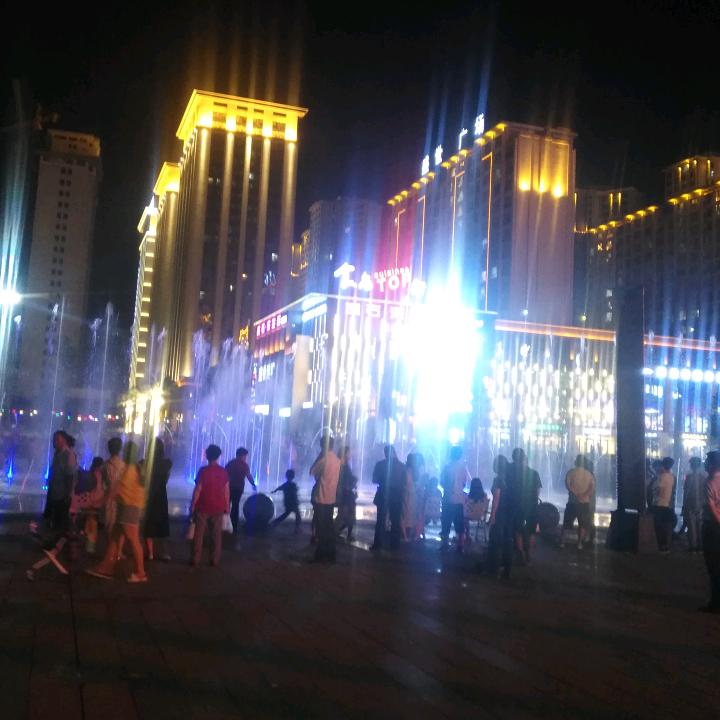 诗和远方呢？