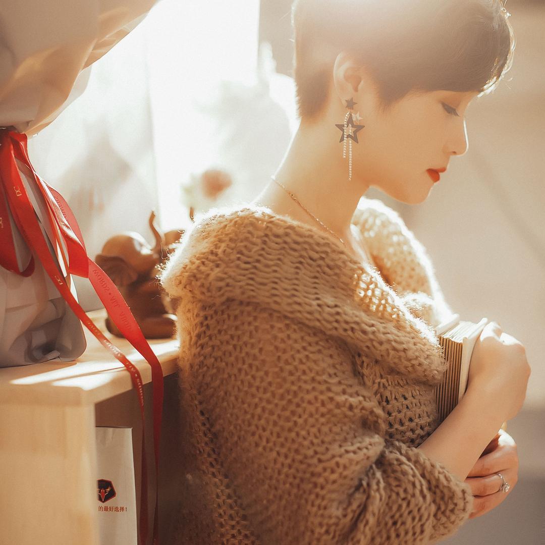 爱生活的小姐姐