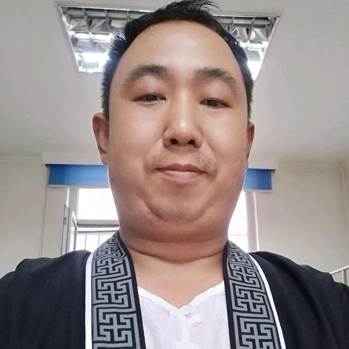 杨飞