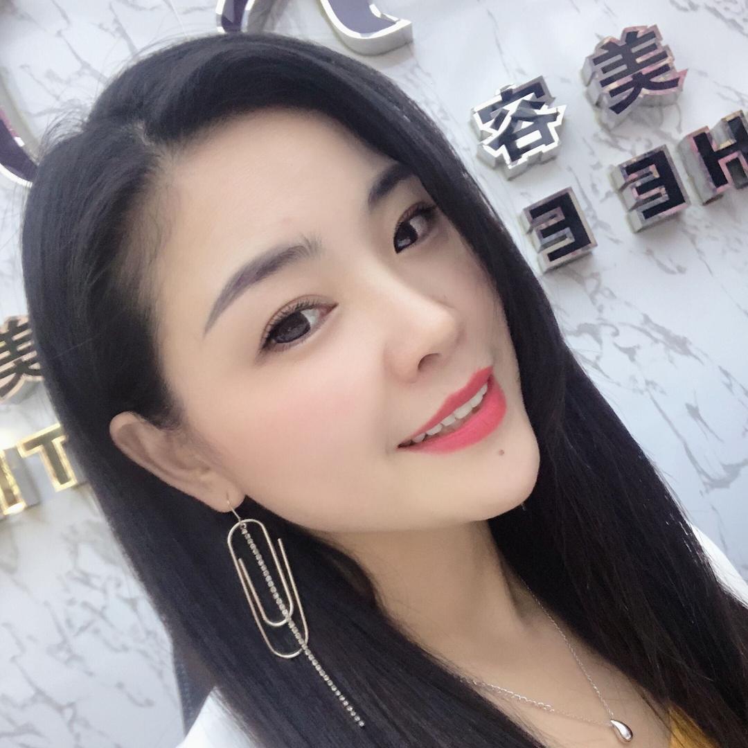 盐城吉田美学化妆摄影培训莹莹老师