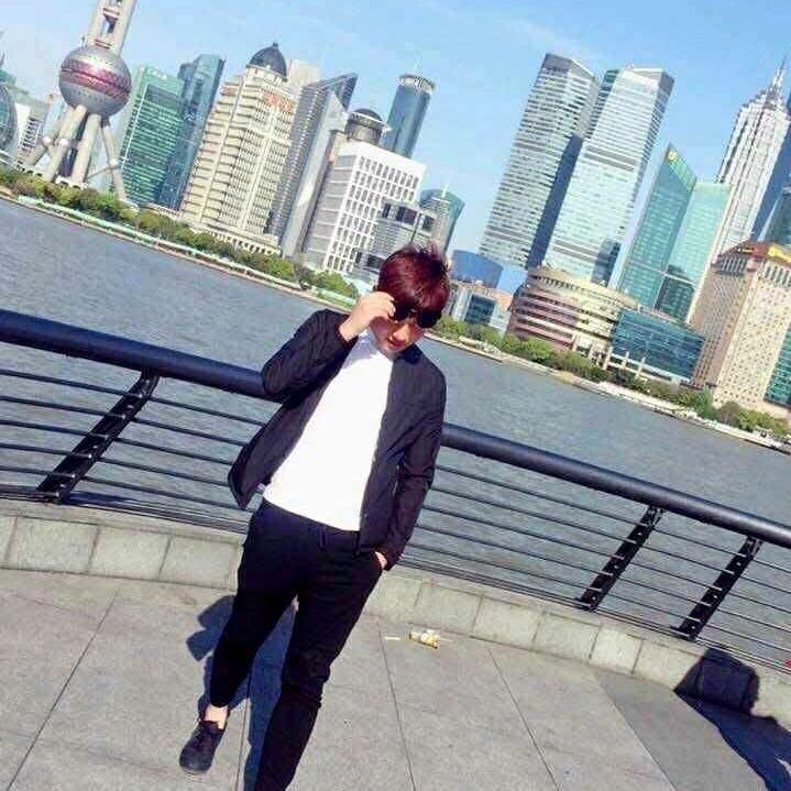 金陵小青年