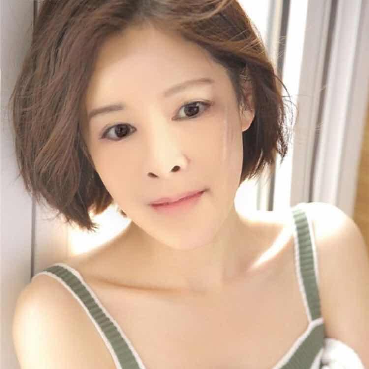 依依