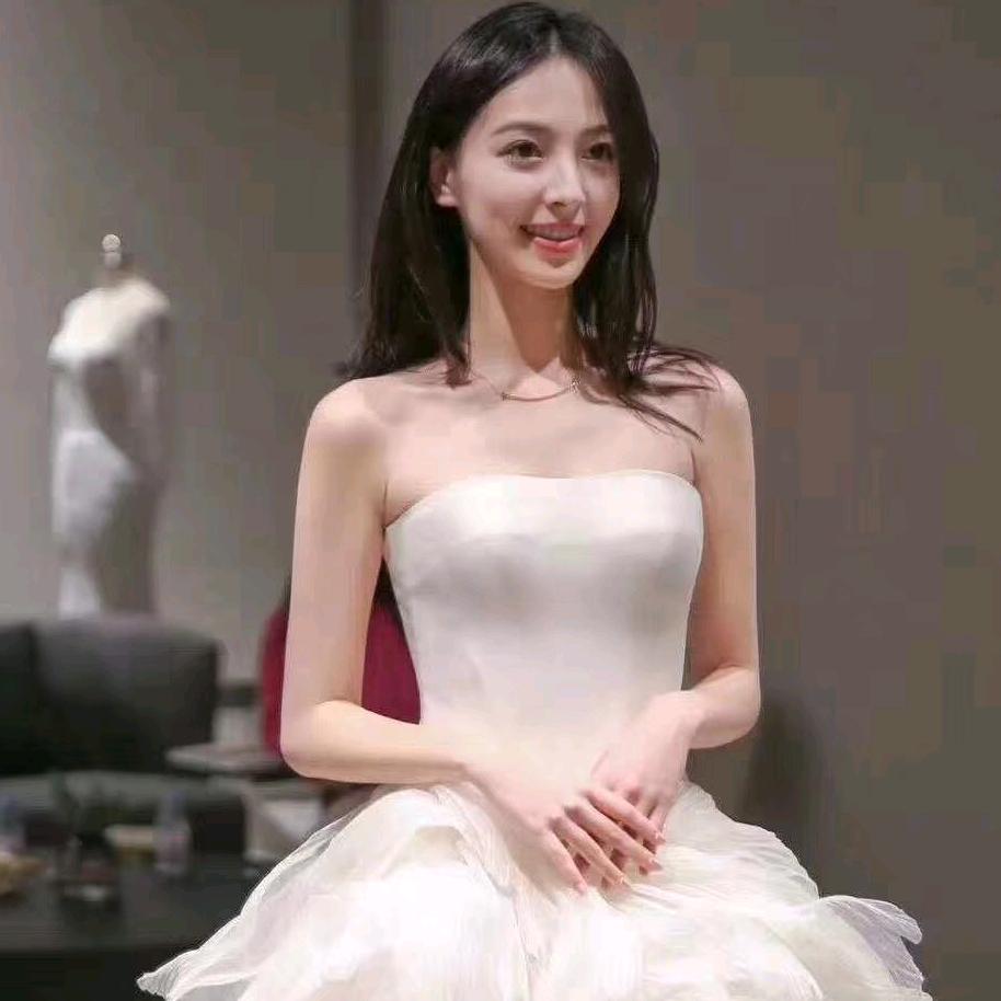 茜茜👸
