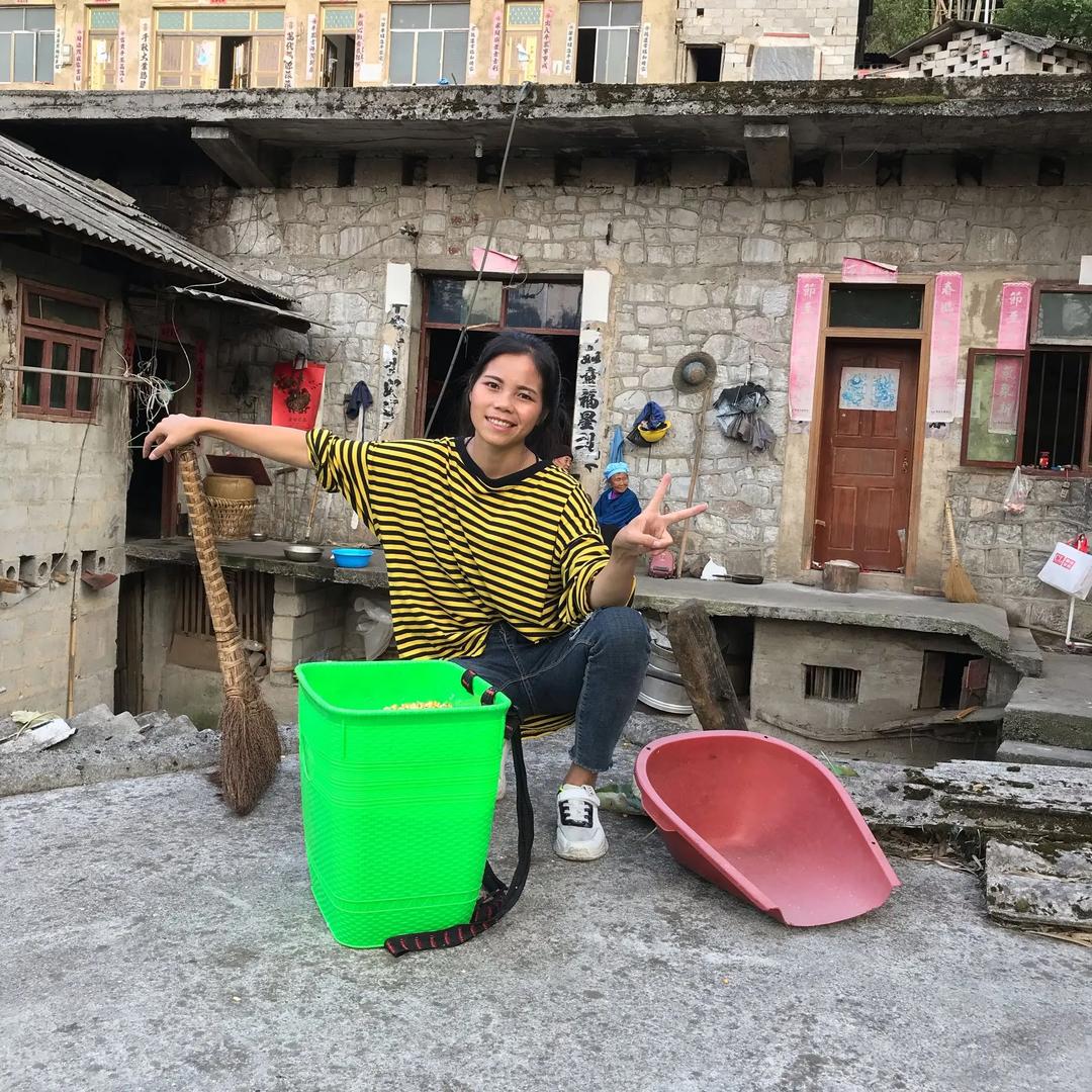 贵州乡下妹佳佳